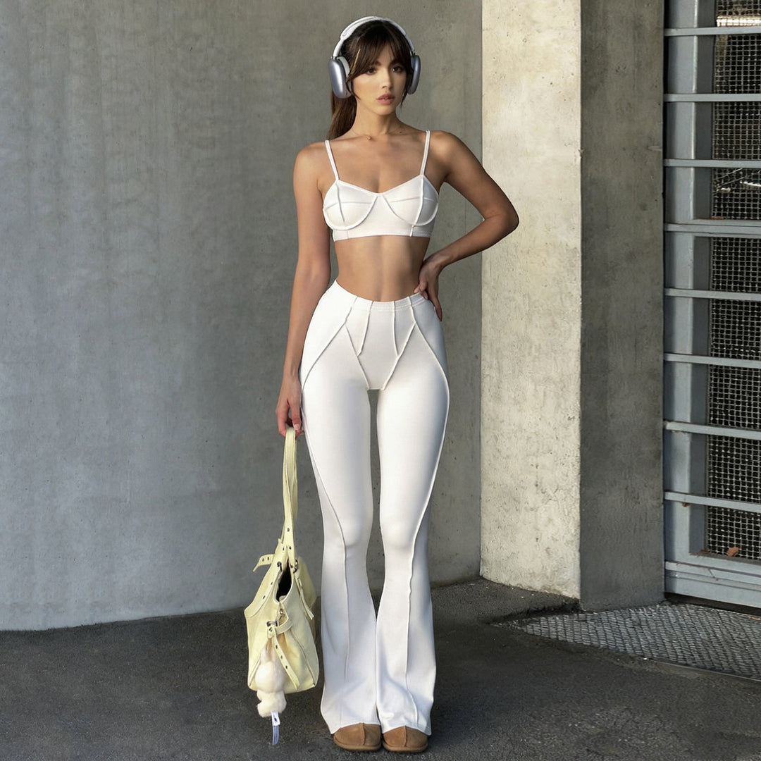 Damer Mode Flared Byxor i innovativt stretchmaterial Mirla-Eva Jonsson