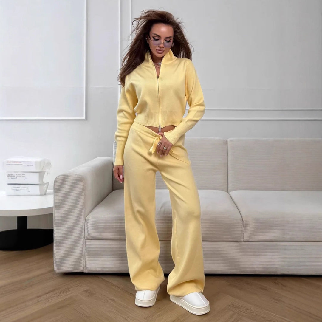 Damer Mode Stickad Ensemble med Dragkedja Krage och Lös Passform Mirla-Eva Jonsson
