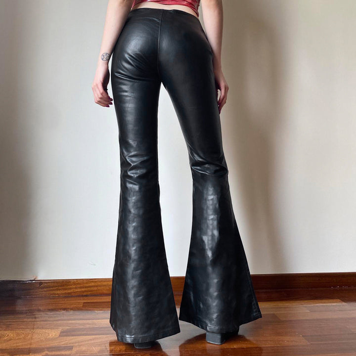 Damer Moderiktig Urtavlehose i konstläder med bred midja Mirla-Eva Jonsson