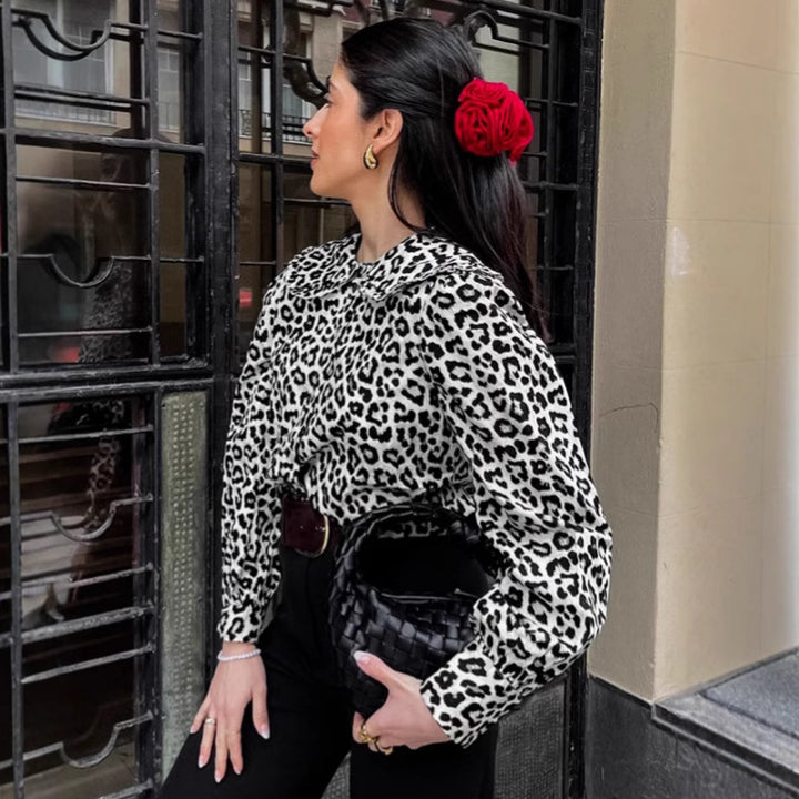 Damer Moderiktigt Blus med Leopardmönster och voluminösa Ärmar Mirla-Eva Jonsson