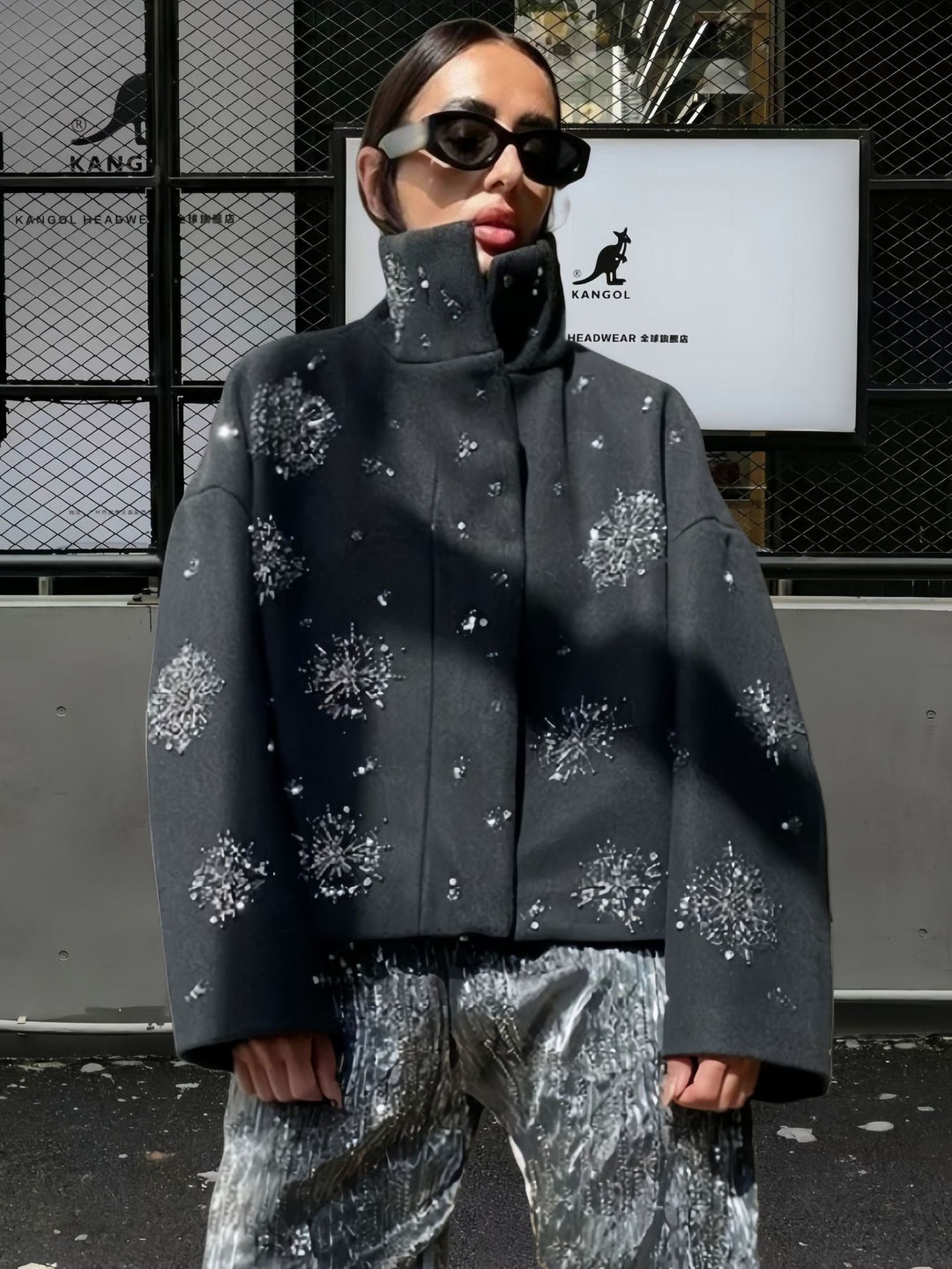 Damer Moderiktigt Oversized-jacka med glittrande applikationer Mirla-Eva Jonsson