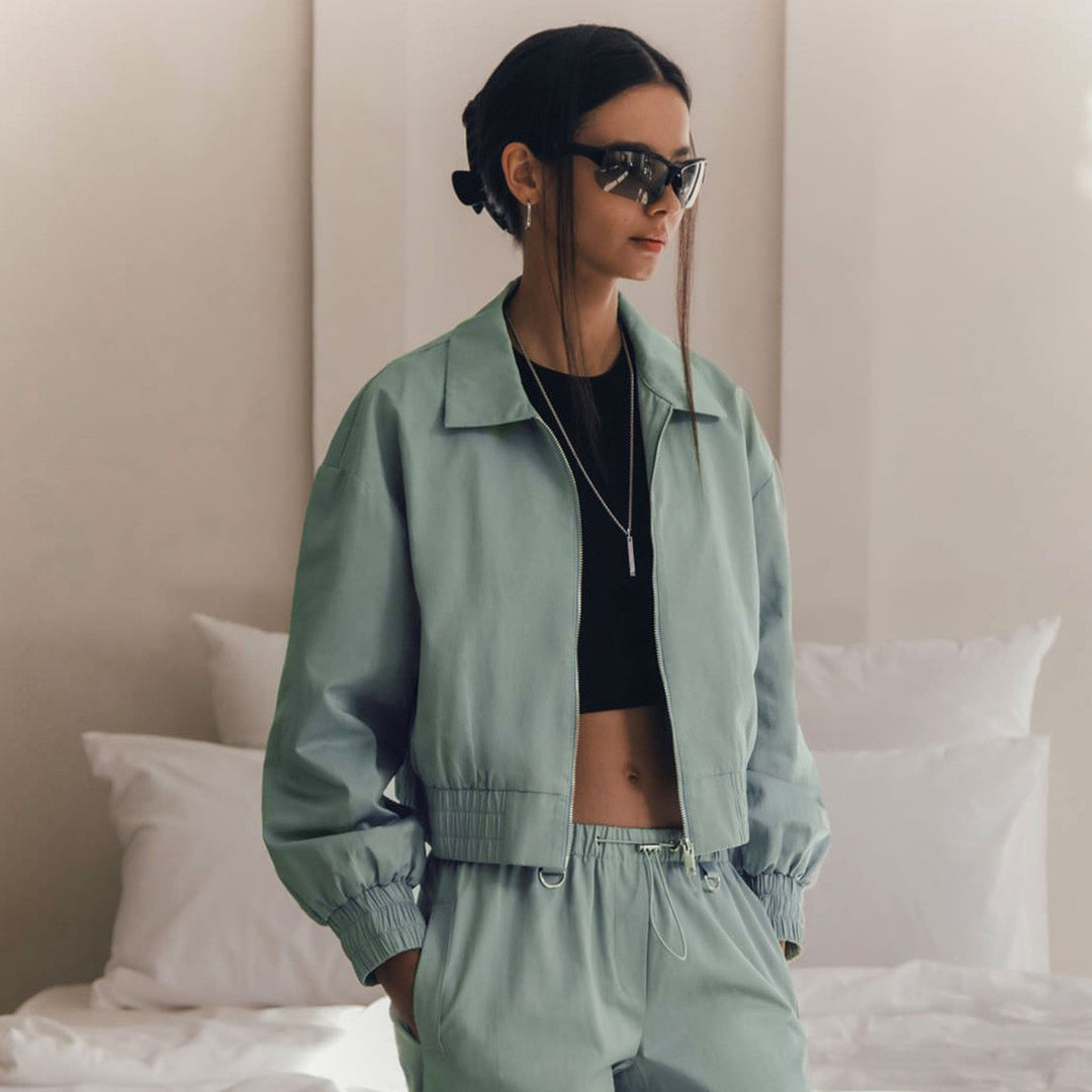 Damer Modern Cropped Jacka med elastiska ärmar Mirla-Eva Jonsson