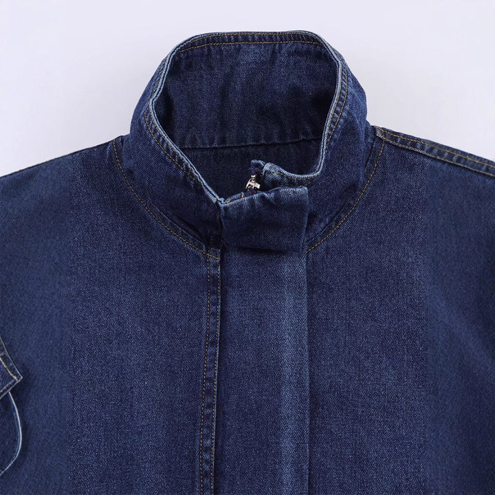Damer Modern Denim-jacka med uppstående krage och praktiska fickor Mirla-Eva Jonsson
