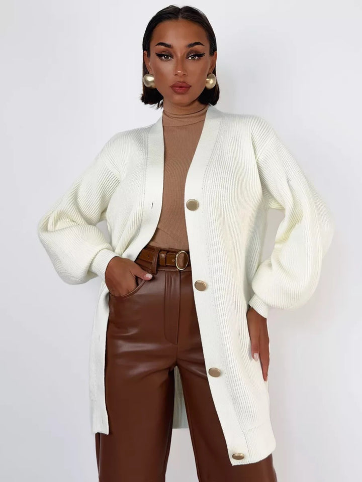 Damer Modern Stickad cardigan med stora knappdetaljer och avslappnad snitt Eva Jonsson-Eva Jonsson