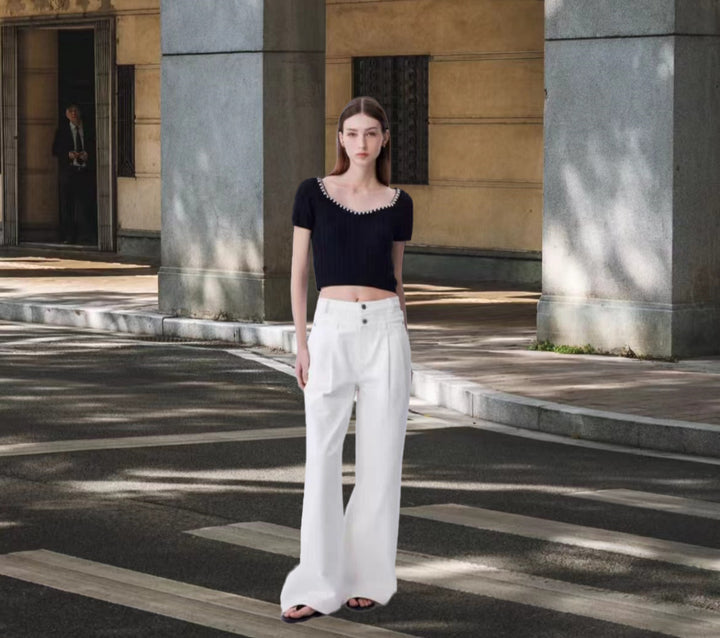 Damer Modernt Crop-Top med elegant Rundhals och dekorativa knapppdetaljer Eva Jonsson-Eva Jonsson