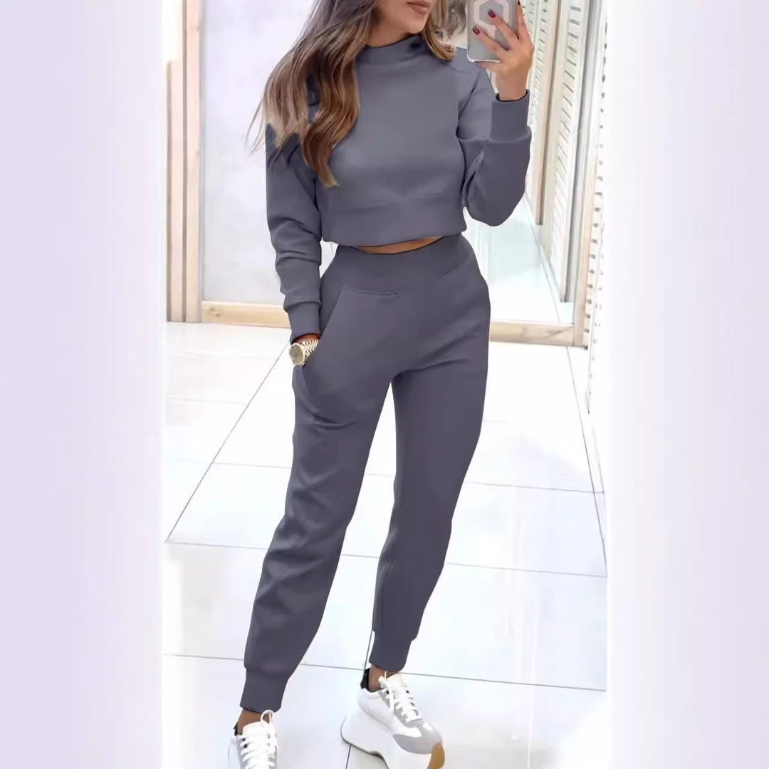 Damer Modernt Loungewear-set med höghalset topp och bekväma byxor Mirla-Eva Jonsson