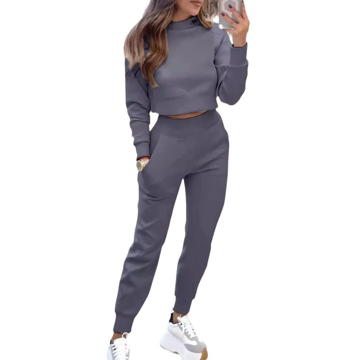 Damer Modernt Loungewear-set med höghalset topp och bekväma byxor Mirla-Eva Jonsson