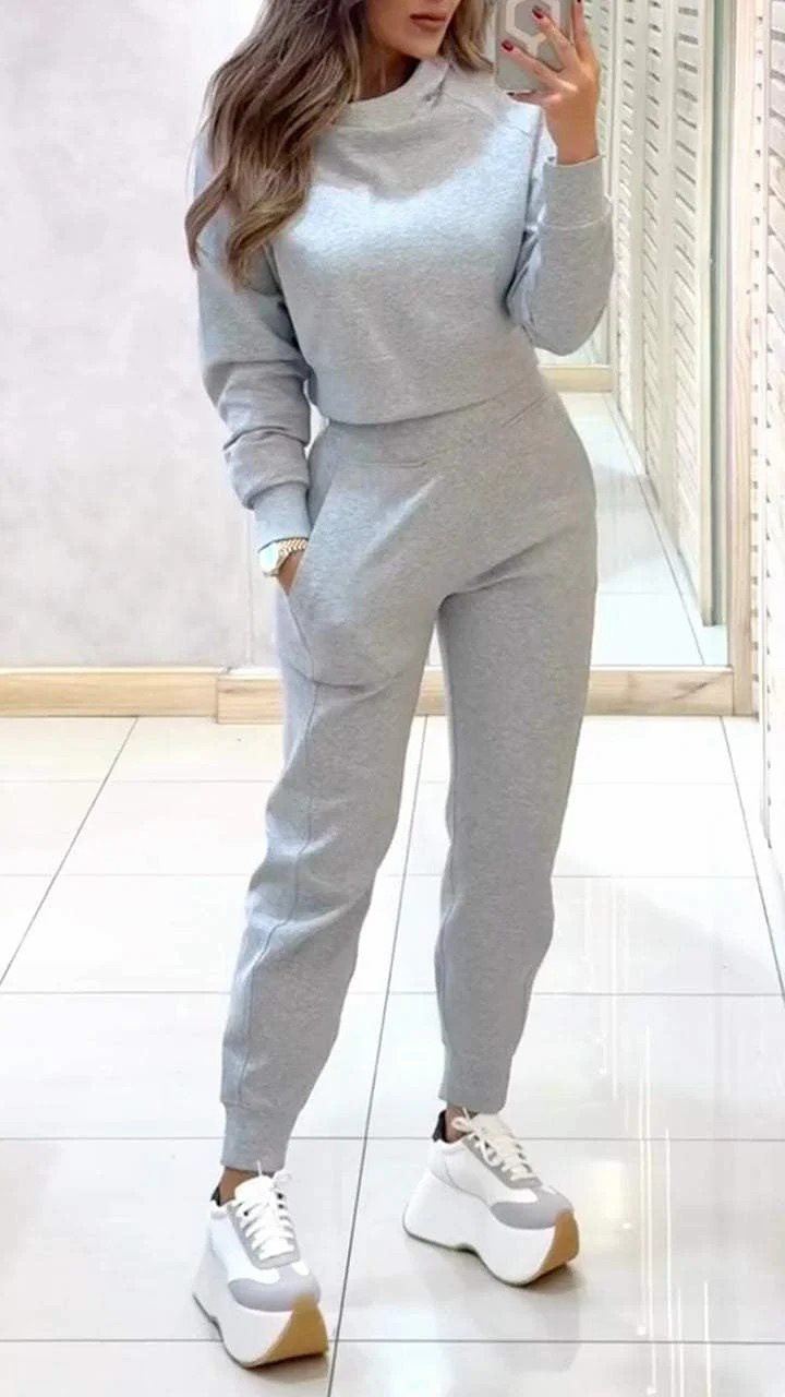 Damer Modernt Loungewear-set med höghalset topp och bekväma byxor Mirla-Eva Jonsson