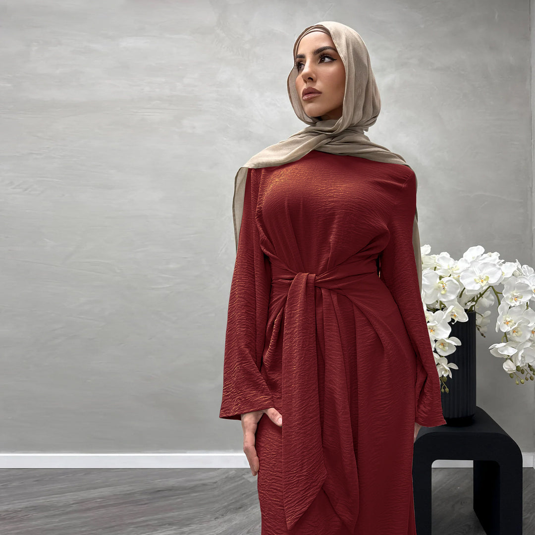 Damer Modernt Maxiklänning i flödande tyg med vida ärmar Mirla-Eva Jonsson