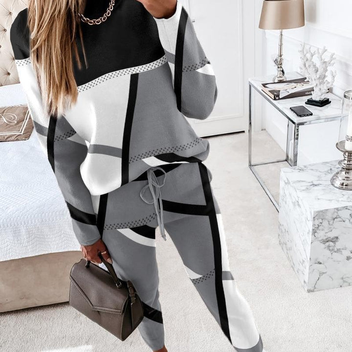 Damer Modernt fritidsdräkt med geometrisk mönster och stilisk skärning Mirla-Eva Jonsson