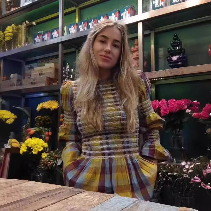 Damer Modernt, off-shoulder blusklänning med rynkdetaljer Eva Jonsson-Eva Jonsson