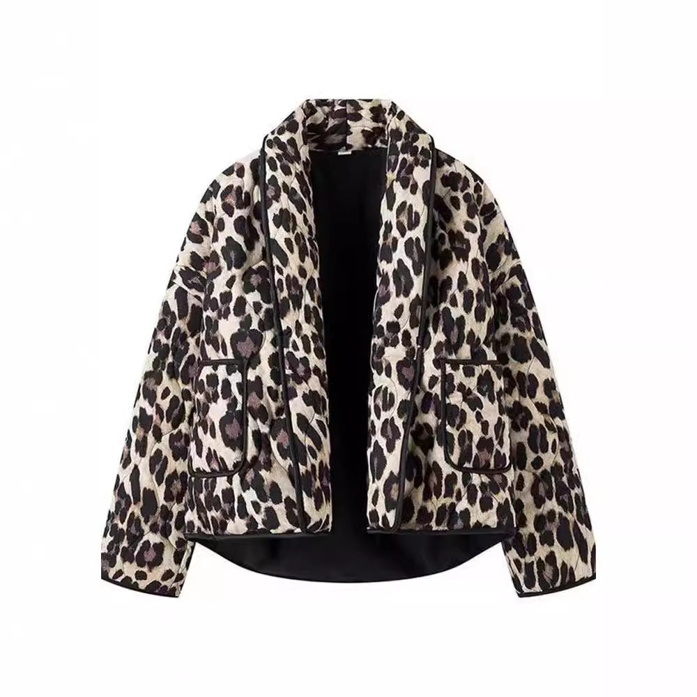 Damer Modestone Leopardjacka med eleganta kantdetaljer Mirla-Eva Jonsson