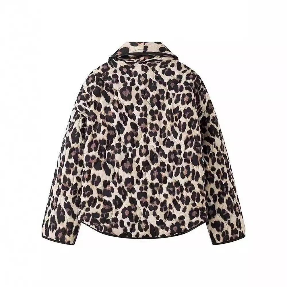 Damer Modestone Leopardjacka med eleganta kantdetaljer Mirla-Eva Jonsson