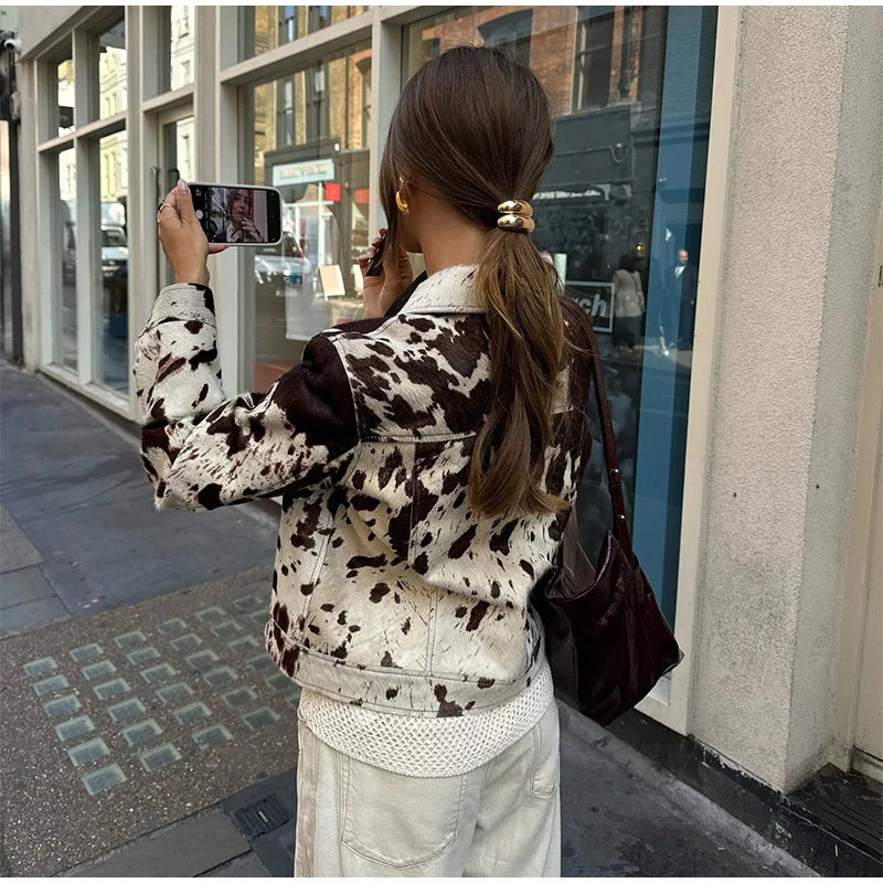 Damer Modetrend Lammullsjacka med iögonfallande design Mirla-Eva Jonsson