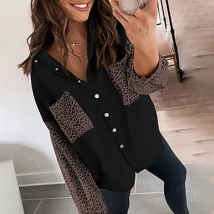 Damer Modetrend blus med leopardsmönster och oversized passform Mirla-Eva Jonsson