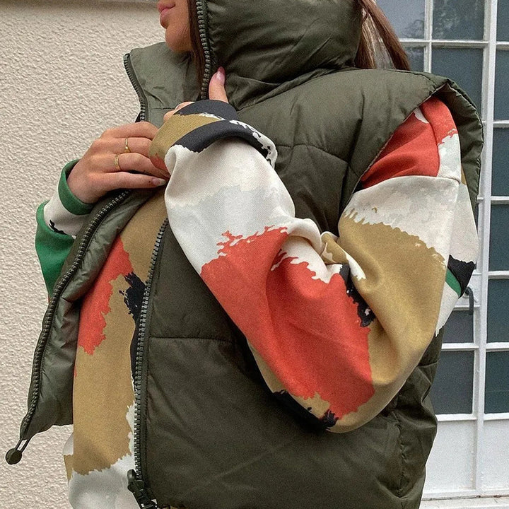 Damer Modetröja med hög krage och figurvänlig passform Mirla-Eva Jonsson