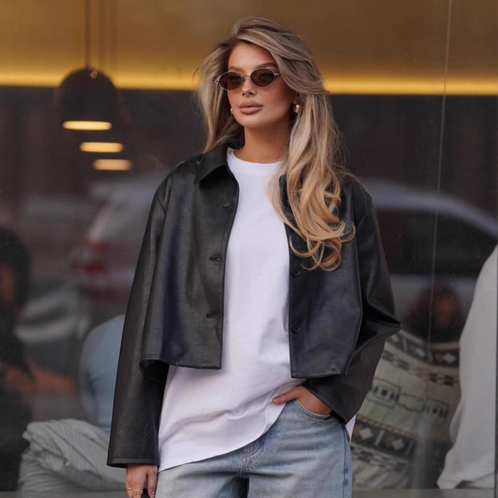 Damer Modett cropped konstläderjacka med stiliga detaljer Eva Jonsson-Eva Jonsson