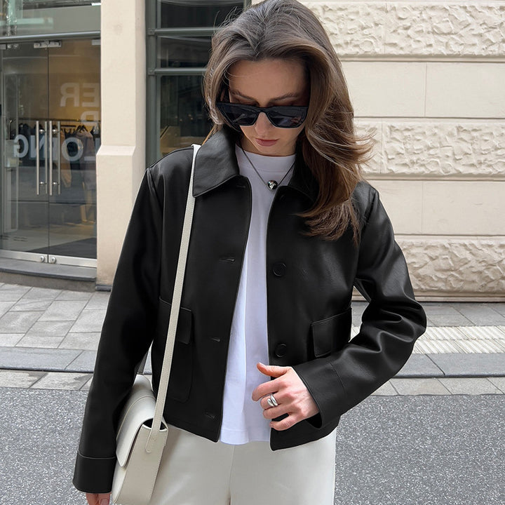Damer Modisch Läderjacka i elegant Cropped-snitt med praktiska fickor Eva Jonsson-Eva Jonsson