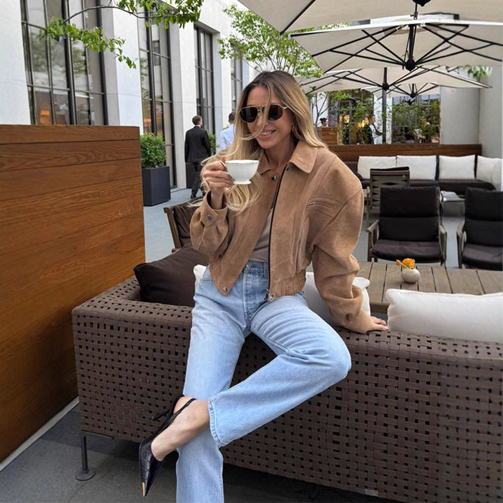 Damer Modisch Mocka Jacka i cropped stil med praktiska fickor Mirla-Eva Jonsson