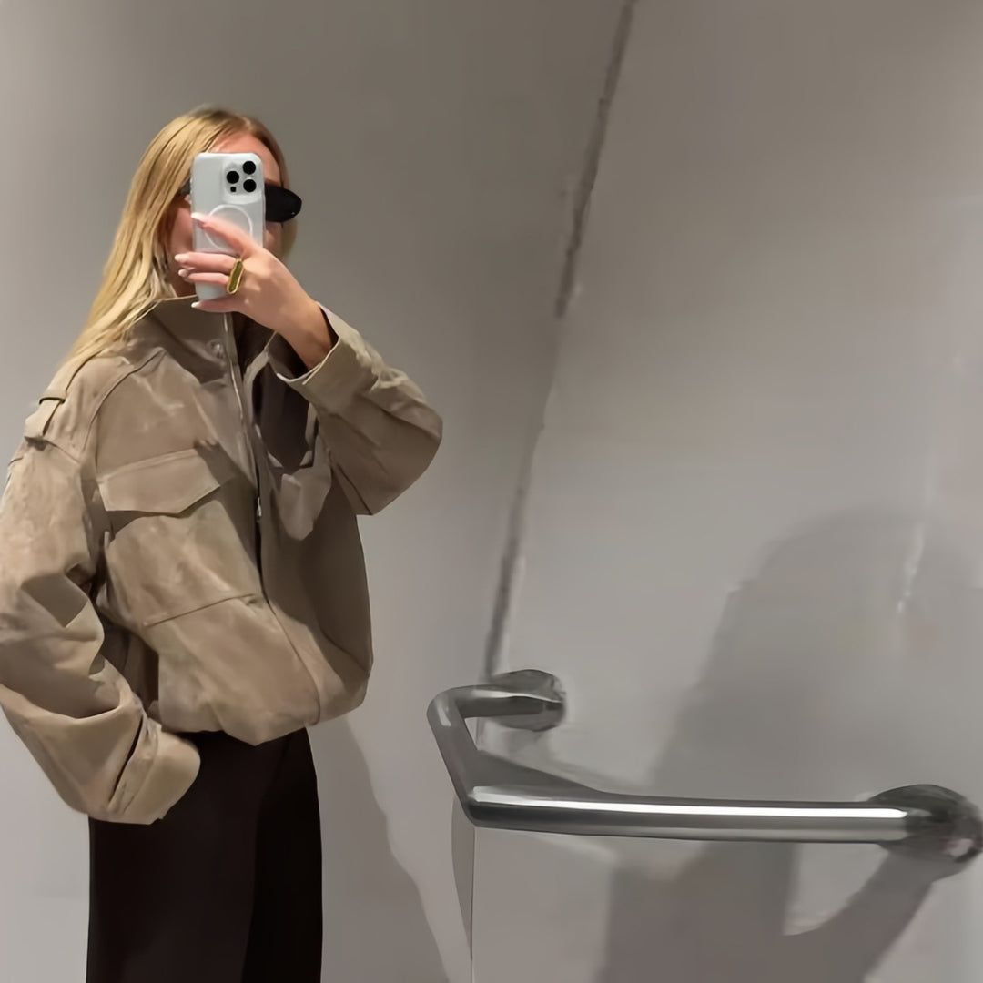 Damer Modisch Oversized-Suedejacka med praktiska fickor och hög krage Mirla-Eva Jonsson