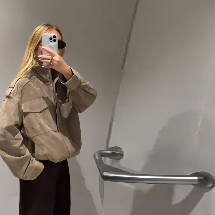 Damer Modisch Oversized-Suedejacka med praktiska fickor och hög krage Mirla-Eva Jonsson