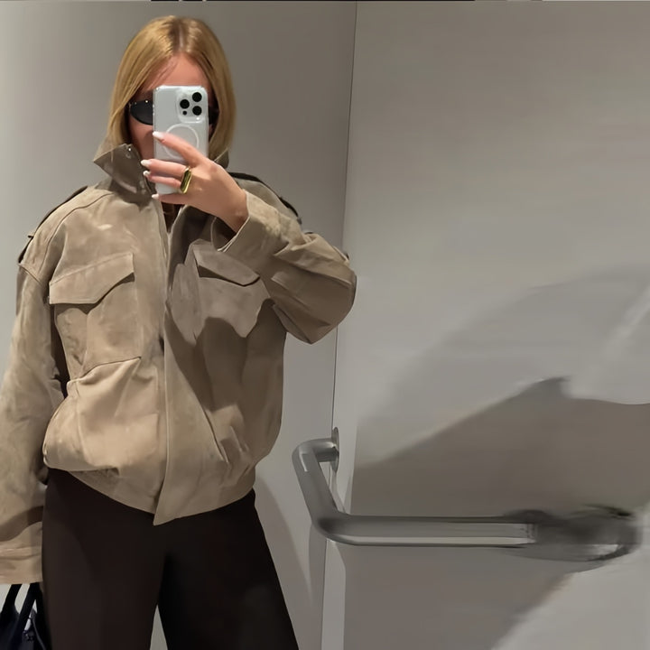 Damer Modisch Oversized-Suedejacka med praktiska fickor och hög krage Mirla-Eva Jonsson