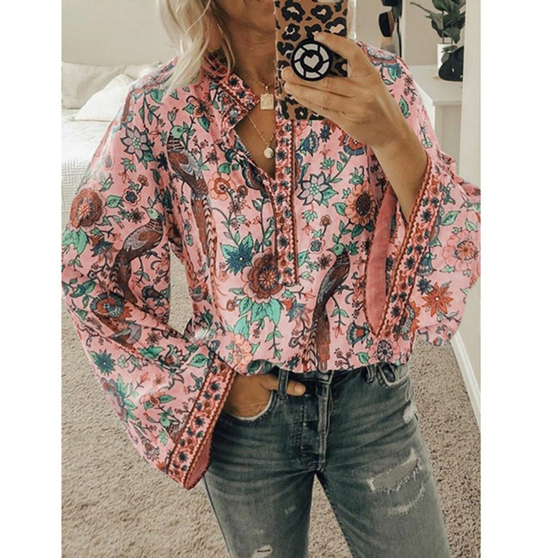 Damer Modische Blus med färgglad blommönster och högkvalitativa detaljer Mirla-Eva Jonsson