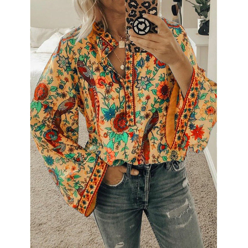 Damer Modische Blus med färgglad blommönster och högkvalitativa detaljer Mirla-Eva Jonsson
