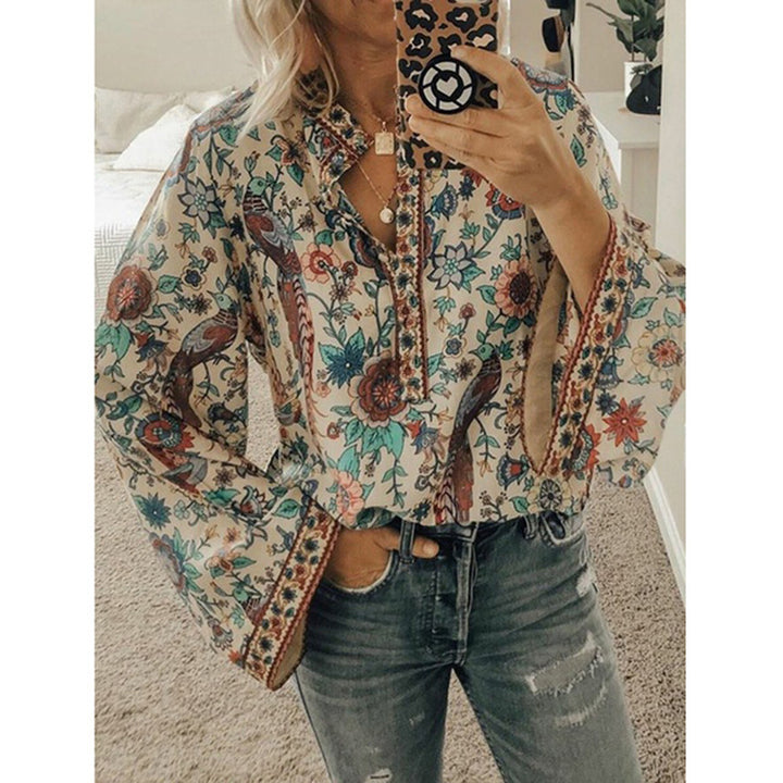 Damer Modische Blus med färgglad blommönster och högkvalitativa detaljer Mirla-Eva Jonsson