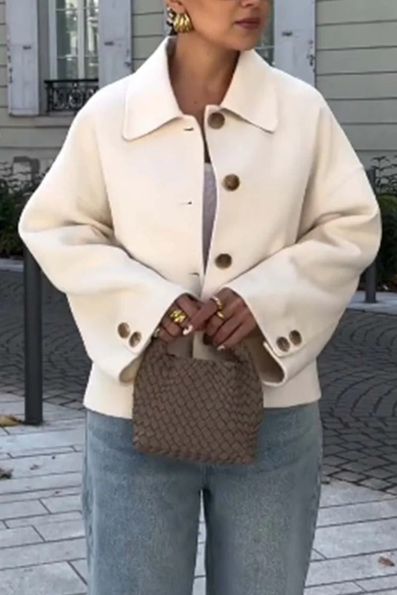 Damer Modisk Oversized-Ulljacka med knappdetaljer och vid skärning Mirla-Eva Jonsson