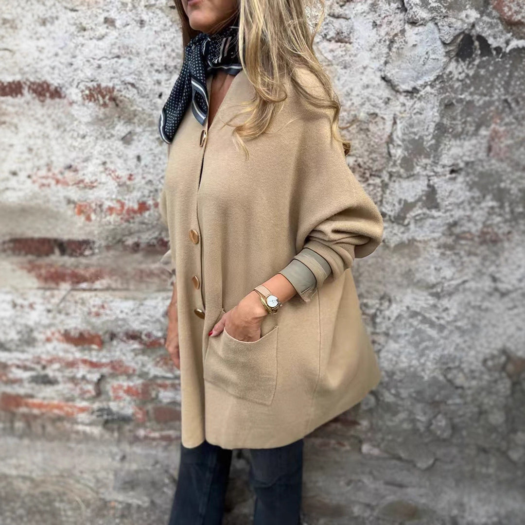 Damer Mysig Stickad Jacka med Knappdetalj och Praktiska Fickor Mirla-Eva Jonsson