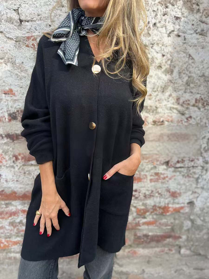 Damer Mysig Stickad Jacka med Knappdetalj och Praktiska Fickor Mirla-Eva Jonsson