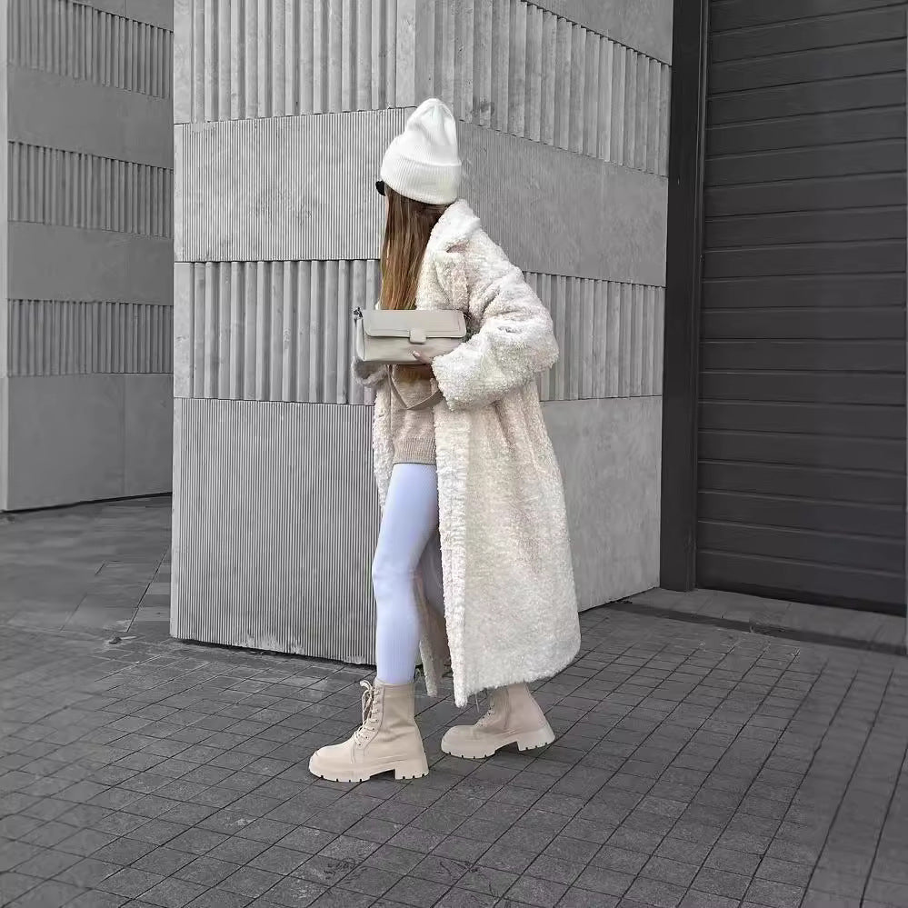 Damer Mysig Teddyjacka i elegant Oversize-design Mirla-Eva Jonsson