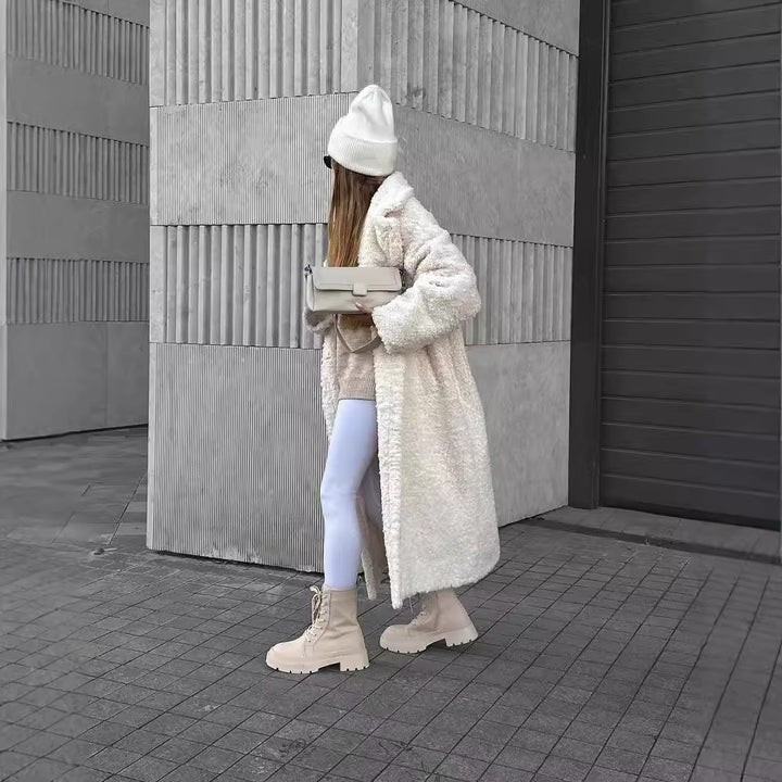 Damer Mysig Teddyjacka i elegant Oversize-design Mirla-Eva Jonsson