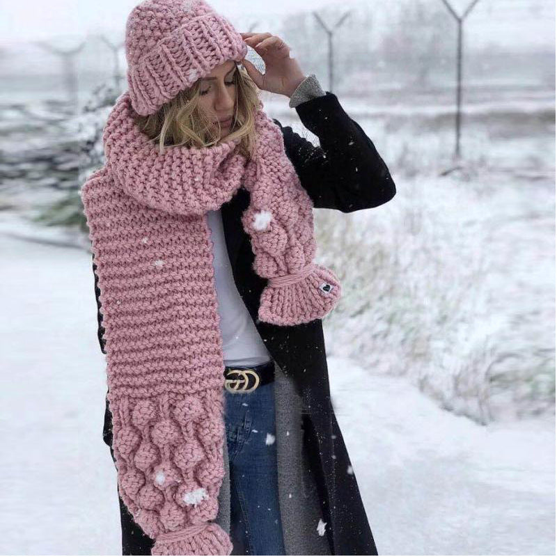 Damer Mysig, handgjord stickad sjal med modernt flätmönster och extra bred design Mirla-Eva Jonsson