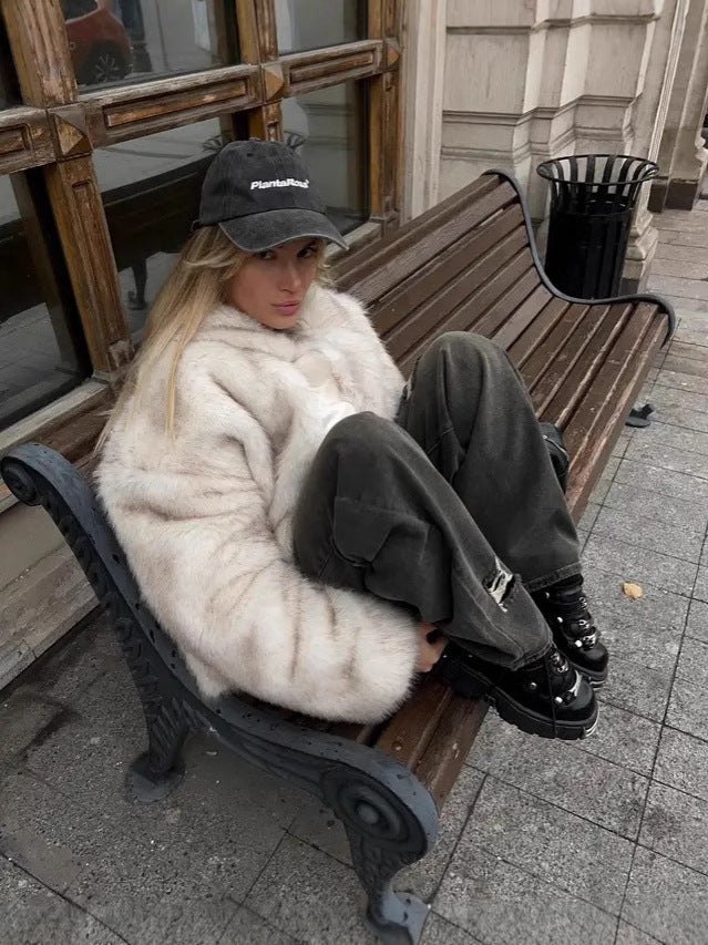 Damer Mysig oversized Pälsjacka Mirla-Eva Jonsson