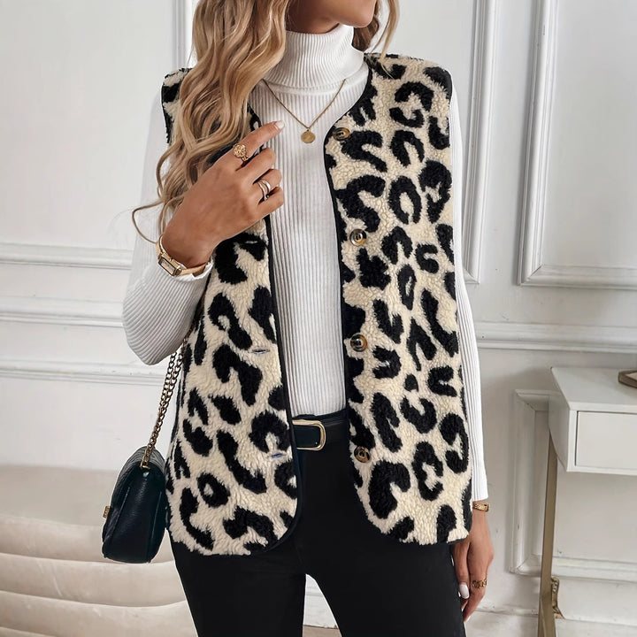 Damer Mysig pälsväst med leopardmönster Mirla-Eva Jonsson