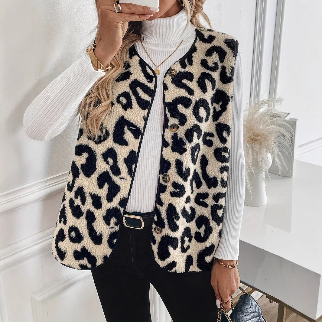 Damer Mysig pälsväst med leopardmönster Mirla-Eva Jonsson