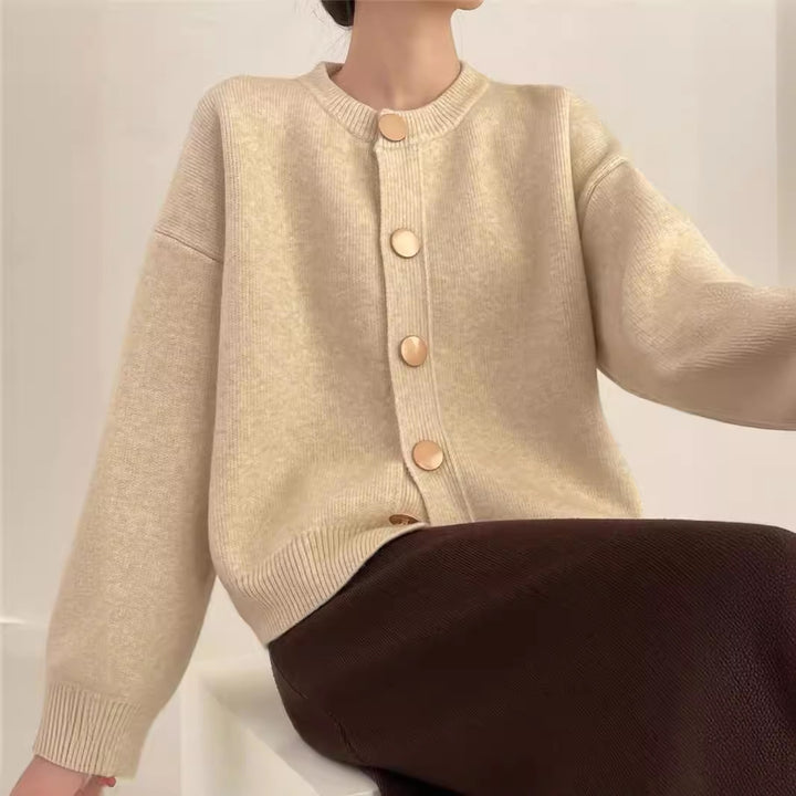 Damer Mysig stickad cardigan med knapppdetail Eva Jonsson-Eva Jonsson