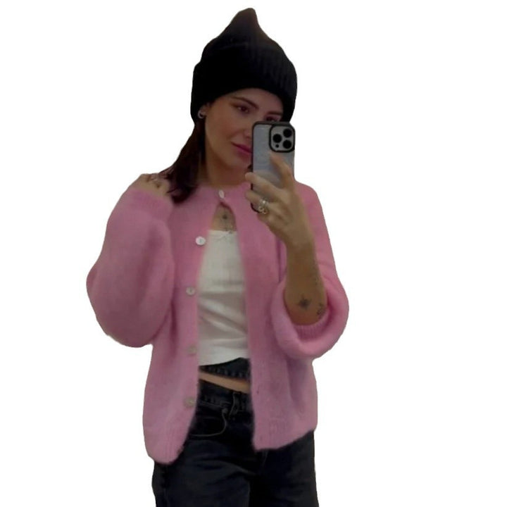 Damer Mysig stickad jacka med oversized passform och knapppdetaljer Mirla-Eva Jonsson