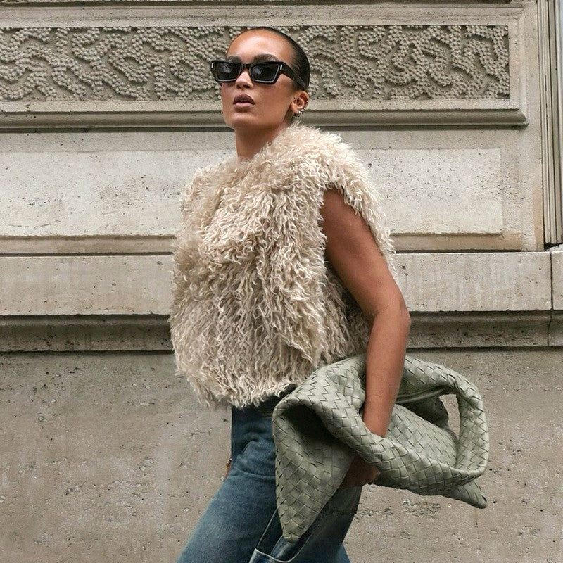 Damer Mysig väst av fluffigt yttertyg Mirla-Eva Jonsson