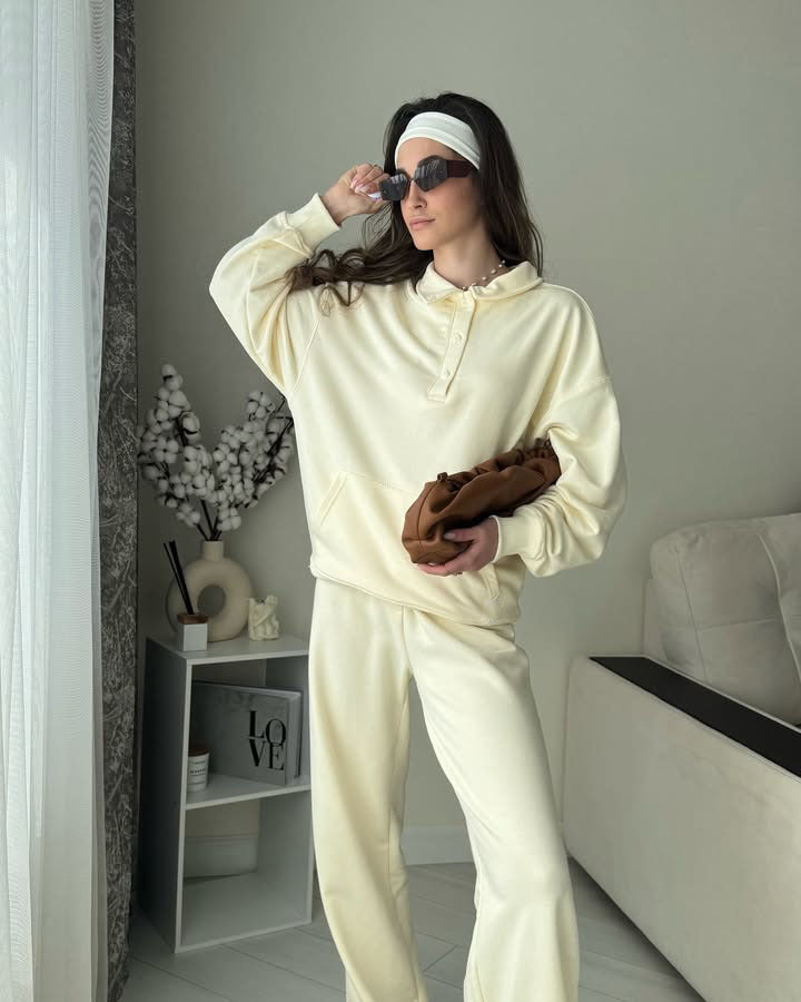 Damer Mysigt Hoodie-set med elastiska byxor och praktiska fickor Mirla-Eva Jonsson
