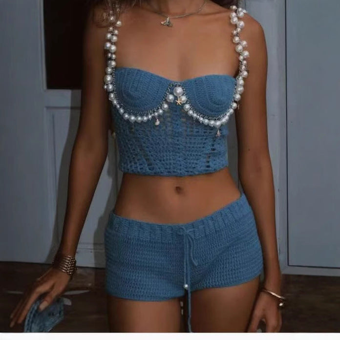 Damer Mysigt virkat topp med pärlbesatt axelband och shorts Mirla-Eva Jonsson