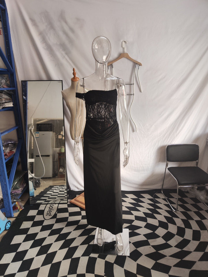 Damer Off-Shoulder Aftonklänning med raffinerade spetsapplikationer och flödande material Mirla-Eva Jonsson