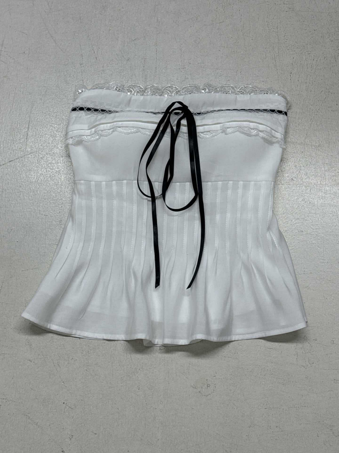Damer Off-Shoulder Blusenshirt med volanger och snörning Mirla-Eva Jonsson