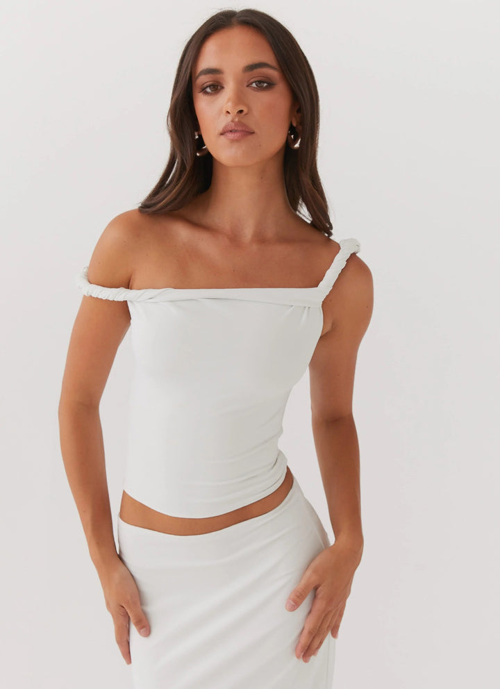 Damer Off-Shoulder Crop-Top med stiliga rynkelementen Mirla-Eva Jonsson