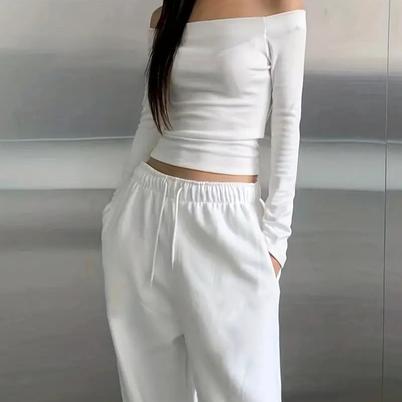 Damer Off-Shoulder Långärmad tröja med bekväm passform och avslappnad elegans Mirla-Eva Jonsson