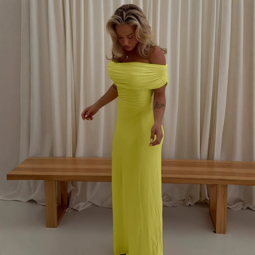 Damer Off-Shoulder Maxiklänning med dekorativa volangdetaljer Mirla-Eva Jonsson