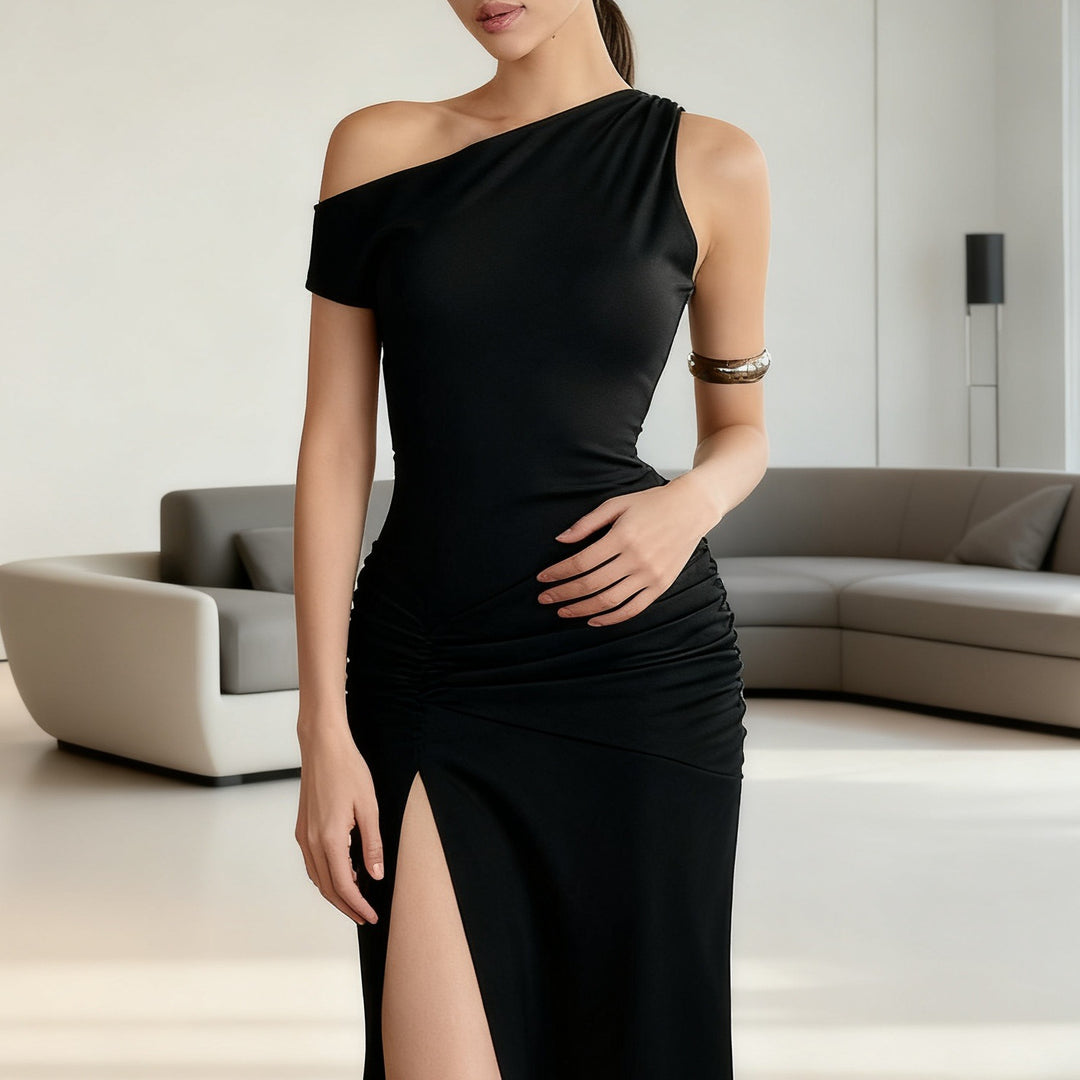 Damer Off-Shoulder Maxiklänning med elegant volangdetalj och sidoflik Mirla-Eva Jonsson