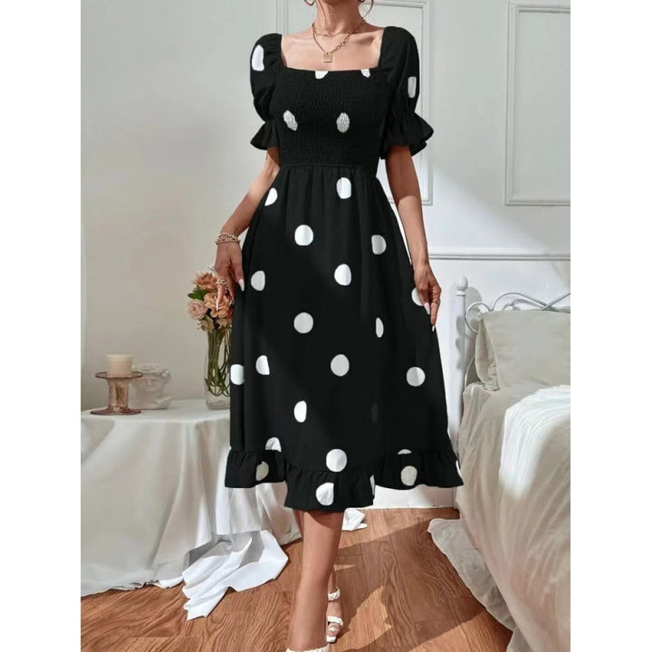 Damer Off-Shoulder Midi-Klänning med Volangslut och Prickdesign Mirla-Eva Jonsson